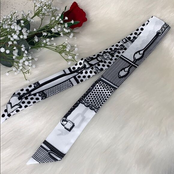 White, silver & Black Key & Lock Scarf Bandeau Tie - Picture 2 of 3